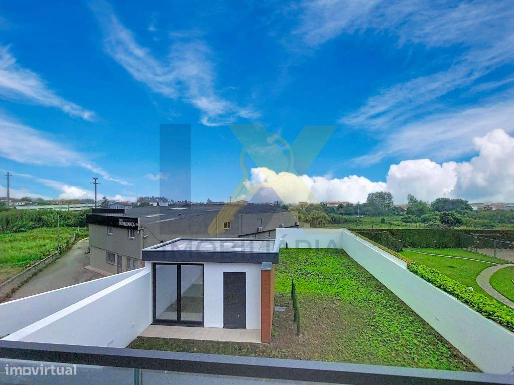 Moradia T4 de elevado padrão em Aradas-24