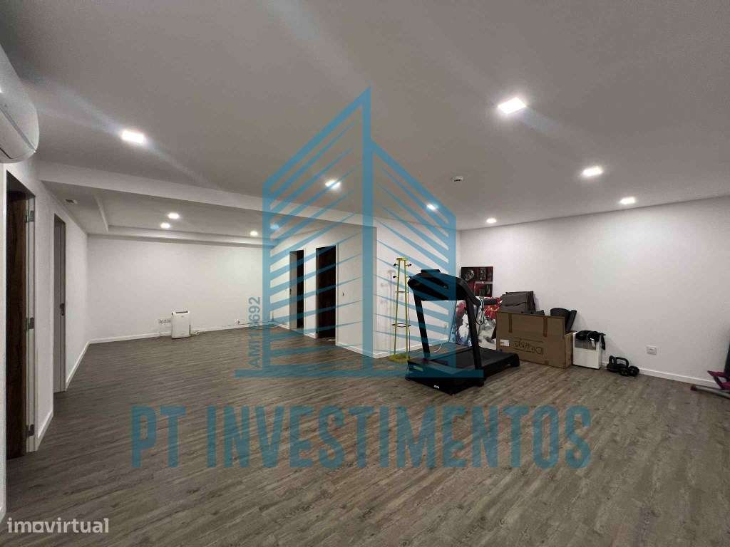 Moradia semi-nova T5+1 em Santa Joana - Aveiro-11