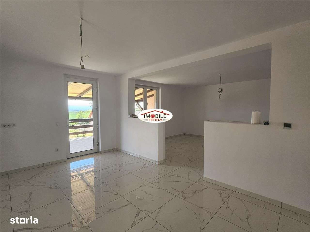 Casa noua la cheie la Sura Mare-8