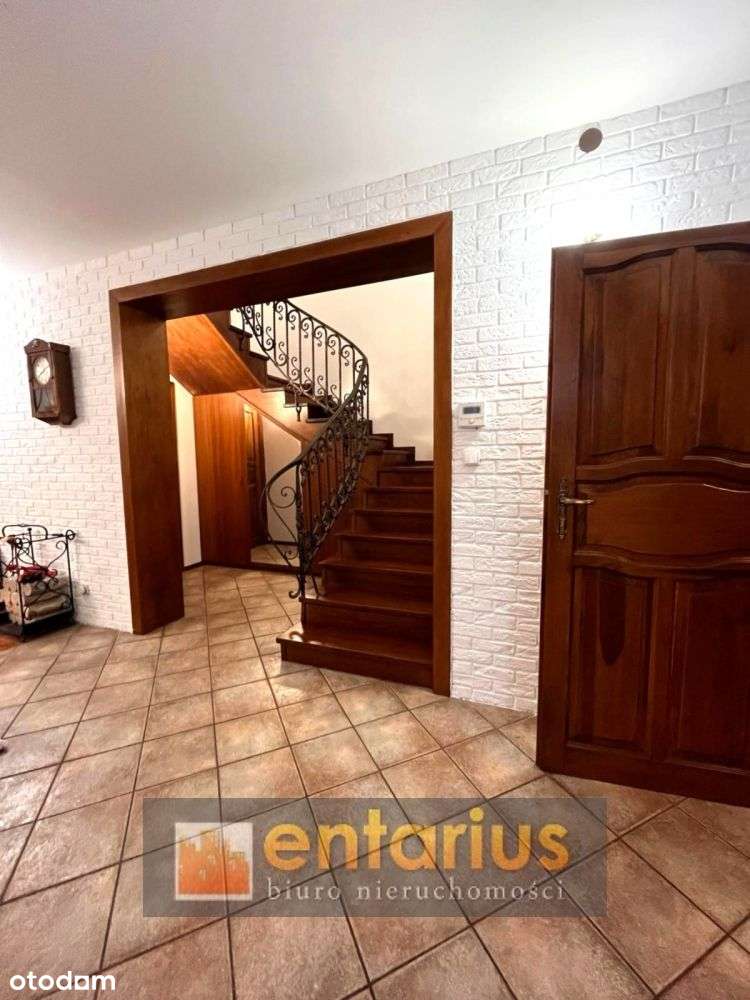 Komfortowy dom z pięknym ogrodem i patio – 4 km od-5