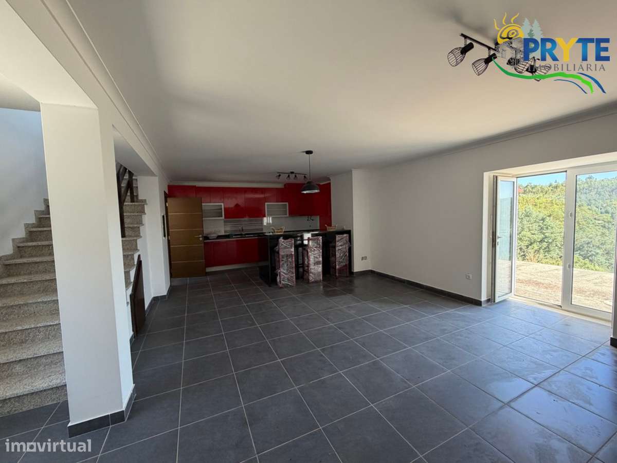 Quinta com moradia T3 , anexos e ruínas em Pedrógão Grande-20