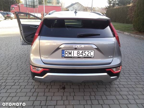 Kia Niro 1.6 GDI Hybrid L - 12