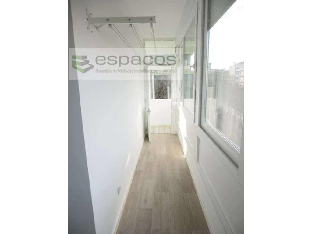 Apartamento T1 remodelado em Lisboa - Grande imagem: 5/22