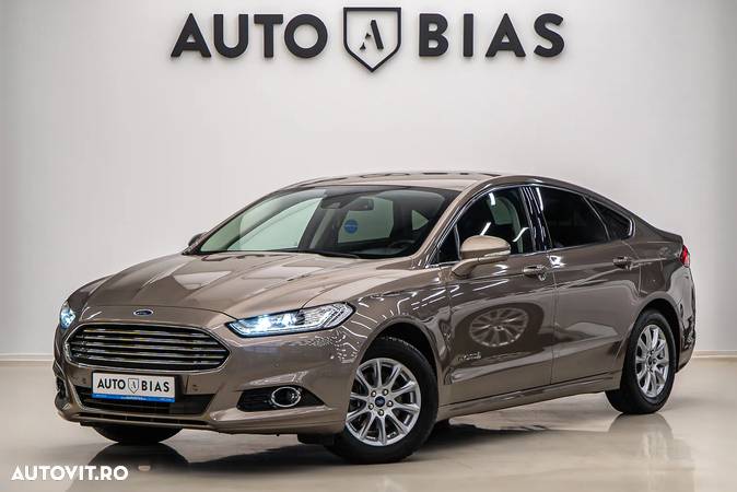 Ford Mondeo 2.0 Hybrid - 1