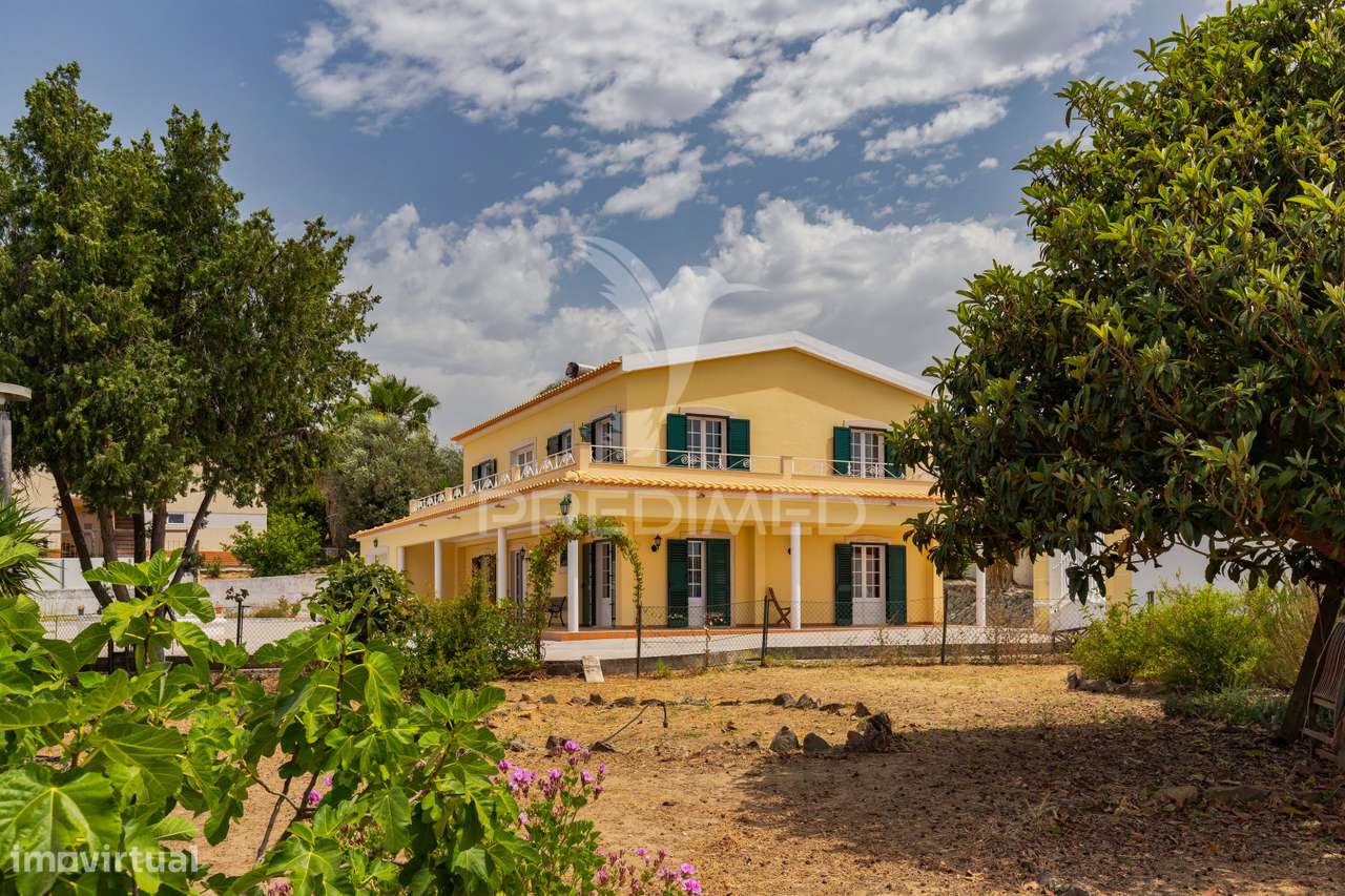 Encantadora Moradia T5 em Alcácer do Sal com terreno de 1540m2 em p... - Grande imagem: 2/35