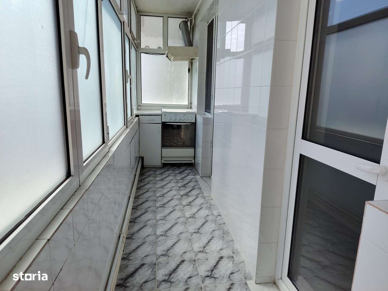 Apartament 3 camere Piata Centrala-2