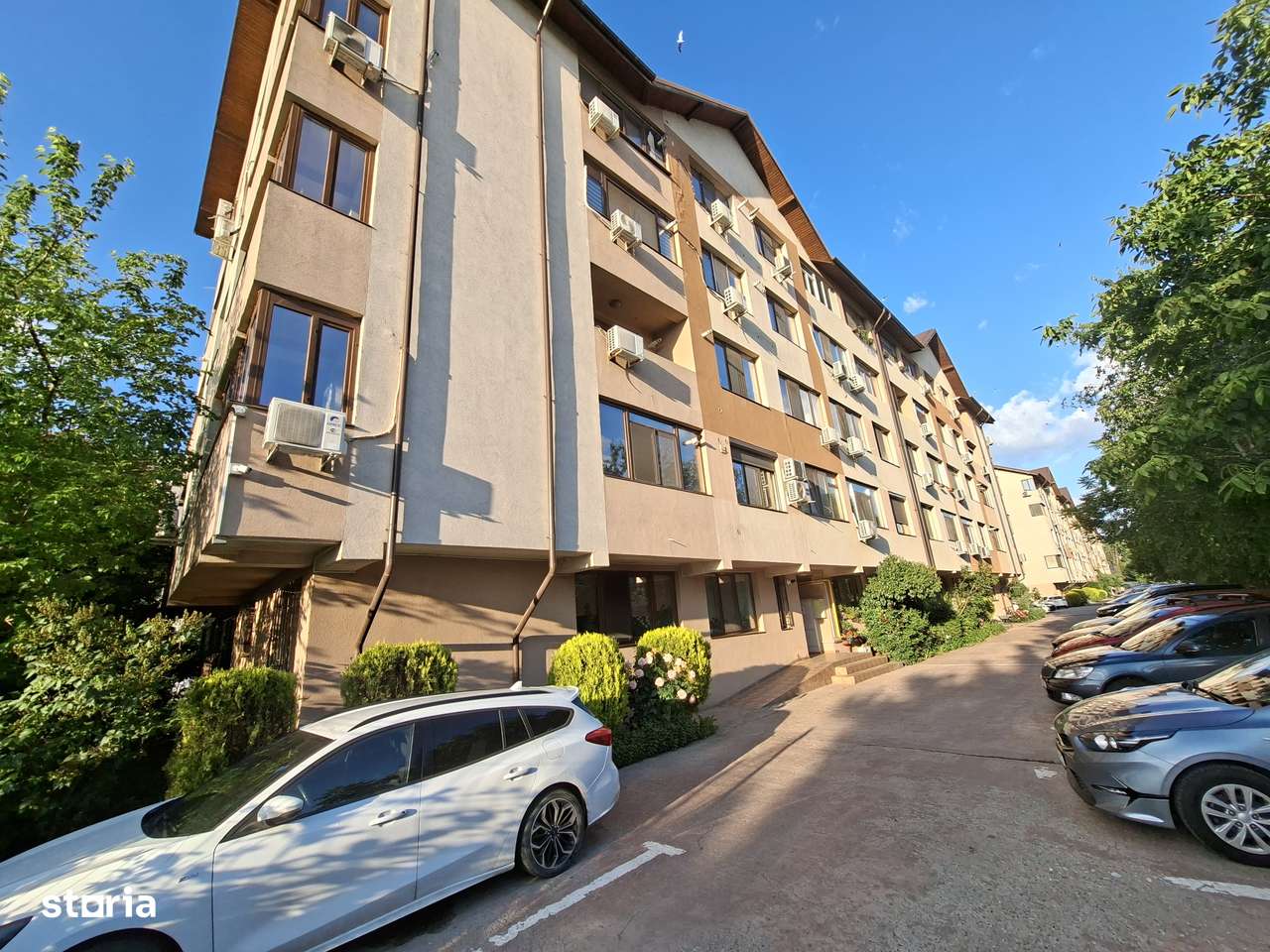 APARTAMENT de 2 camere, cu 2 LOCURI DE PARCARE incluse in pret, in Sectorul 4, cartier Berceni, zona Bd. Metalurgiei - Parc Tudor Arghezi