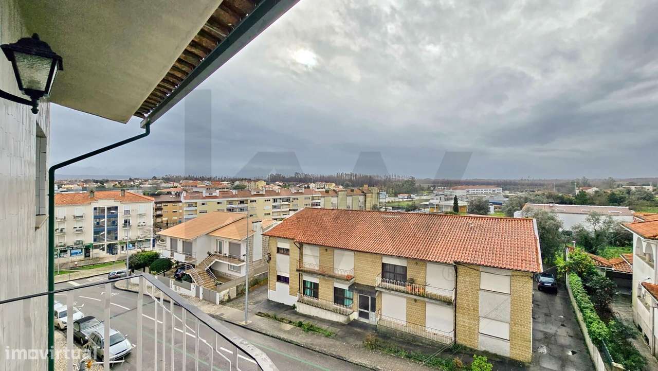 Apartamento T3 renovado no centro de Albergaria-33