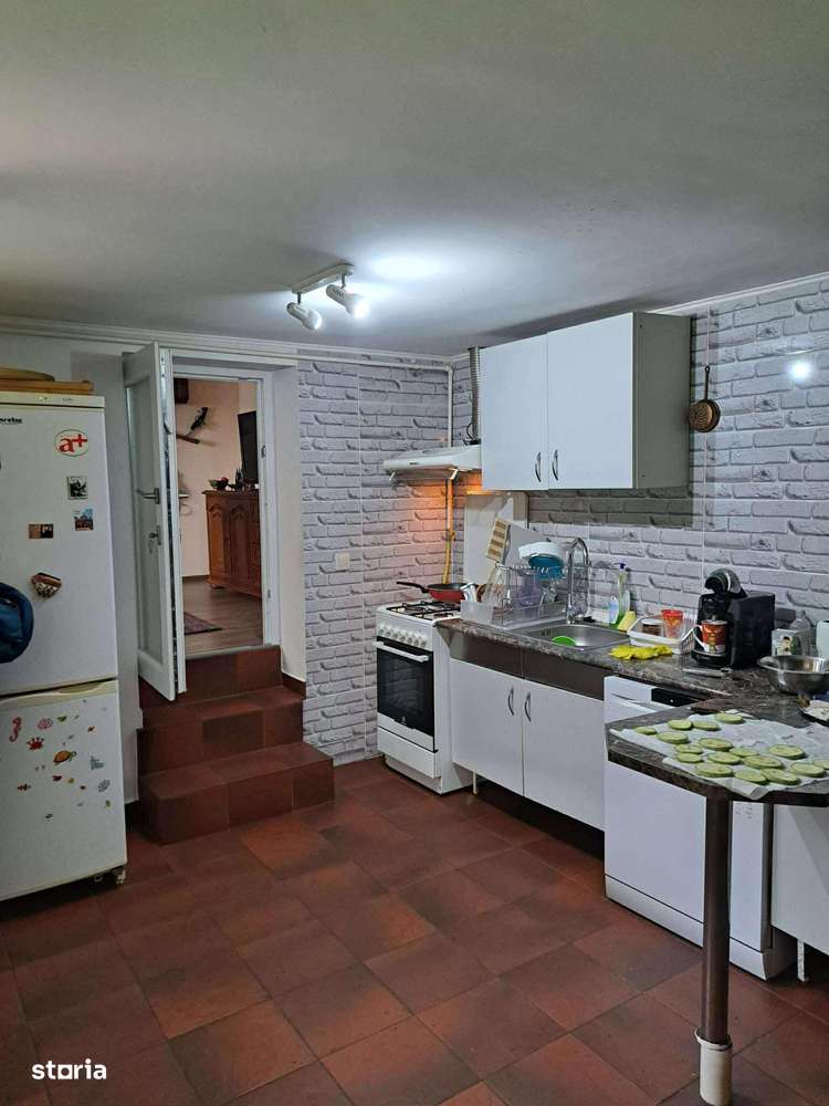 Casa cu 5 camere de vanzare , 14 MAI , 128.000 euro neg.-10