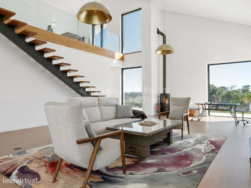 Moradia independente T4 com jardim e piscina e vista mar em Sintra - Grande imagem: 4/28