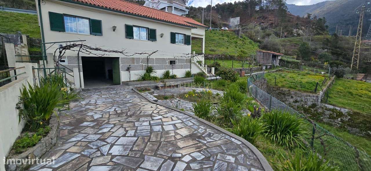 Moradia T3 na praia fluvial de Loriga, Seia, Serra da Estrela-5