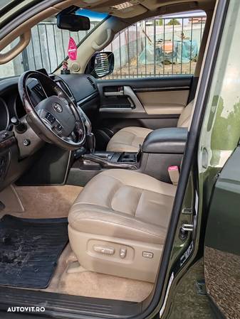 Toyota Land Cruiser V8 4.5 Aut Luxury - 6