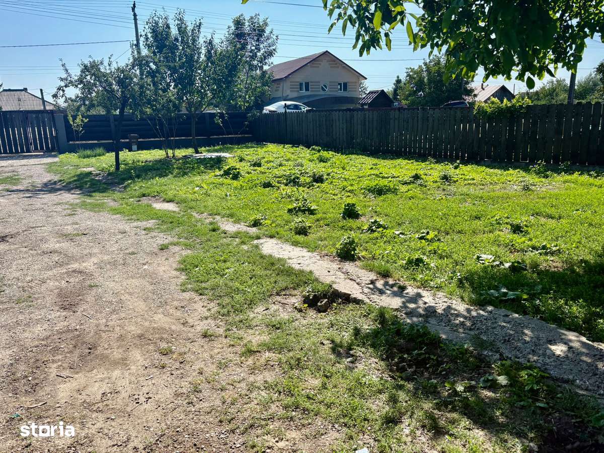 Casa bătrânească Cristesti-Holboca la 12km de oras, 4000mp teren - Imagine principală: 4/10