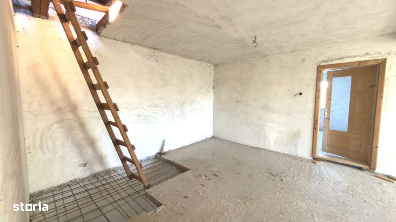 Casa generoasa cu teren de 1186 mp intravilan-Retevoiesti -Pietrosani--5