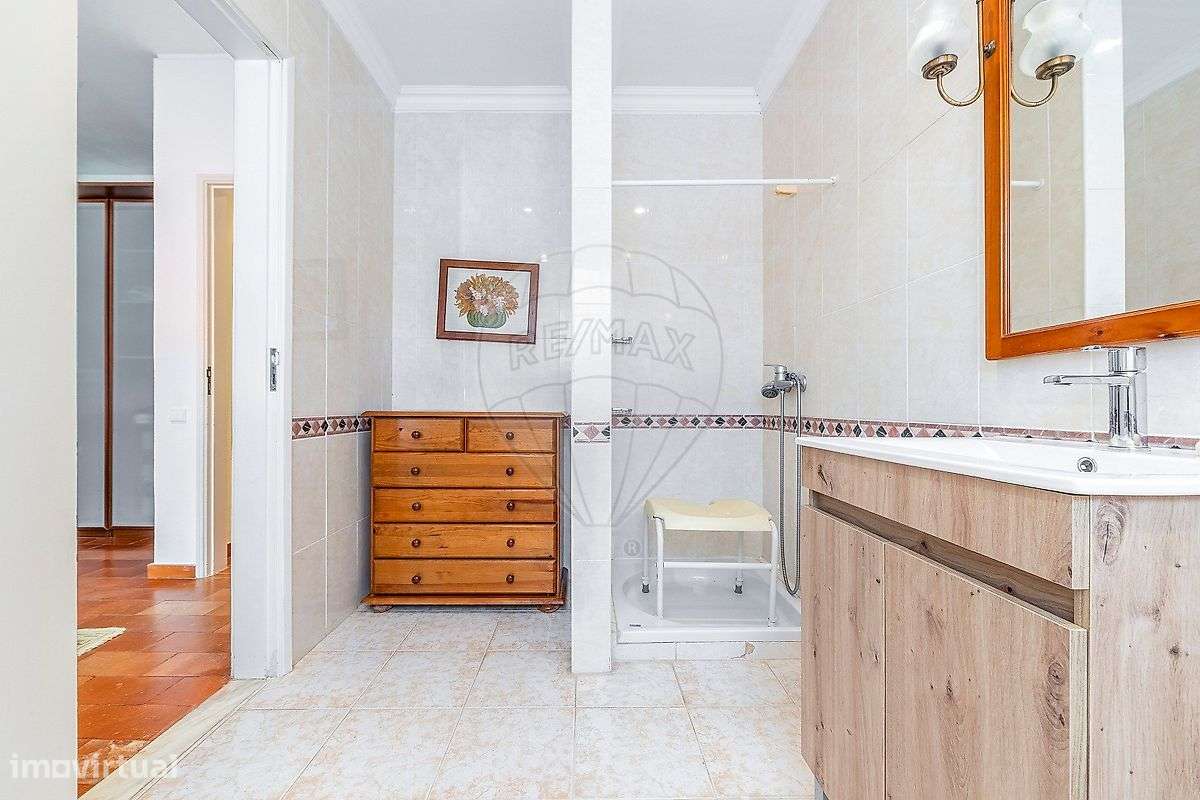 Moradia T4 para venda-30