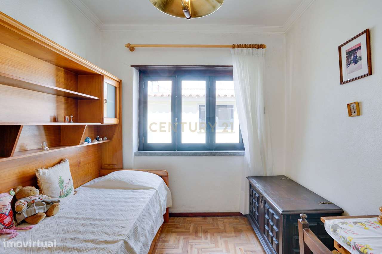 Já imaginou viver numa aldeia? E a poucos minutos de Cascais.-14