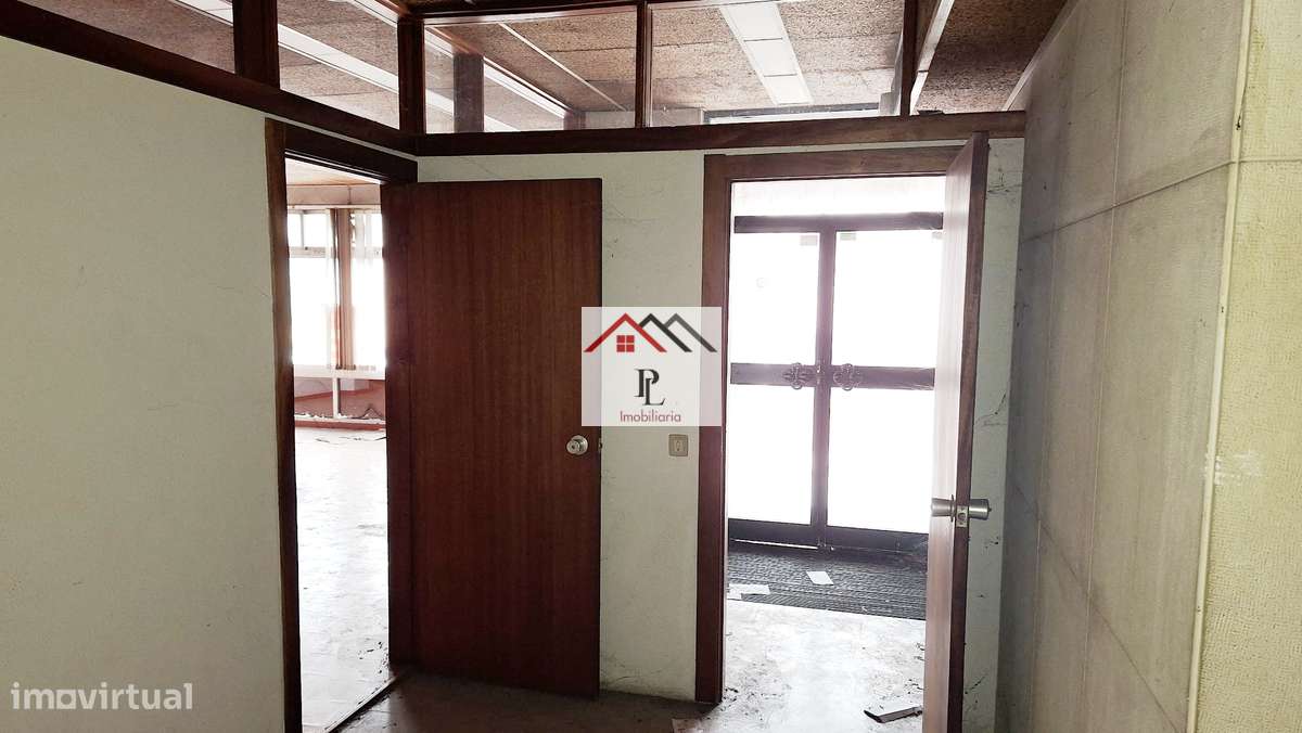 Loja com 550m2 de àrea, bem localizada | Coimbra - Grande imagem: 5/20