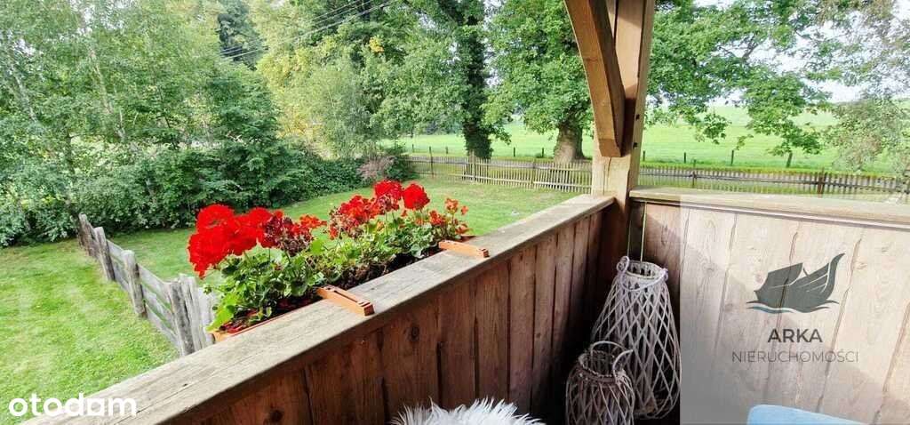 Urokliwy dom z duszą i dużą działką-11