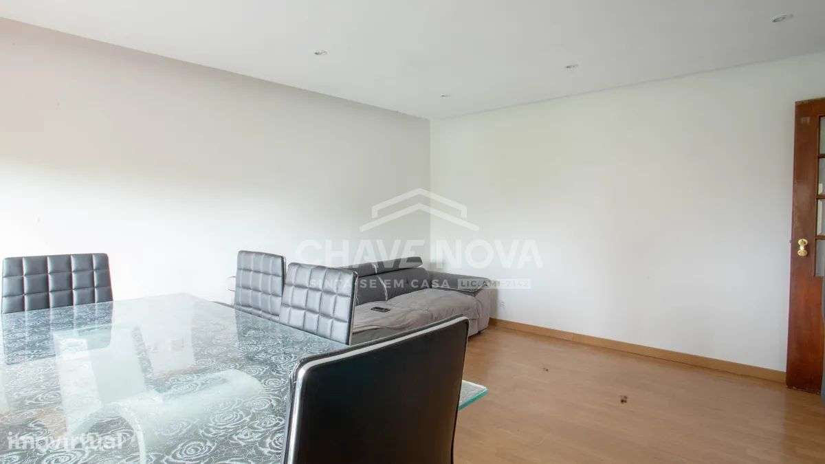 Apartamento T3 em Canidelo c/ vistas mar | Remodelado-3