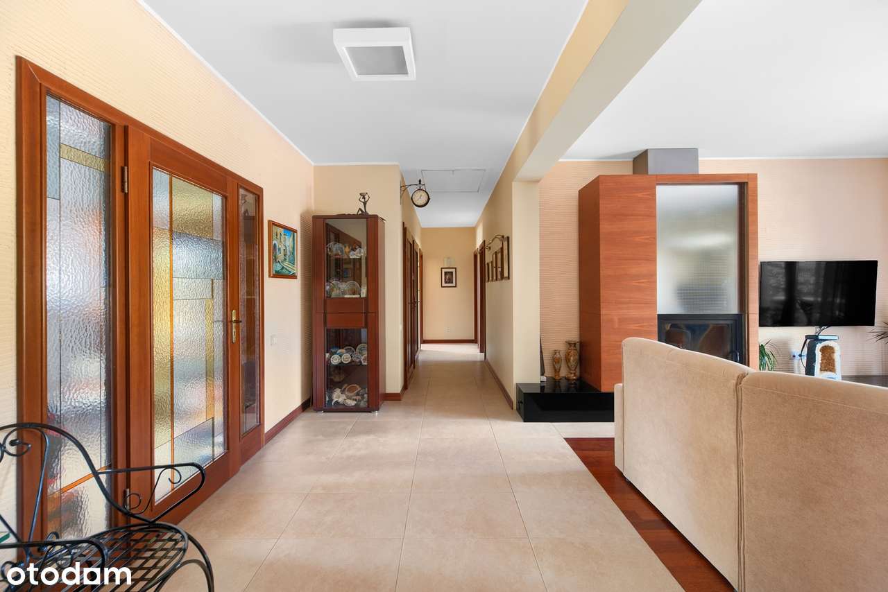 Malowniczy dom z dużym ogrodem-14