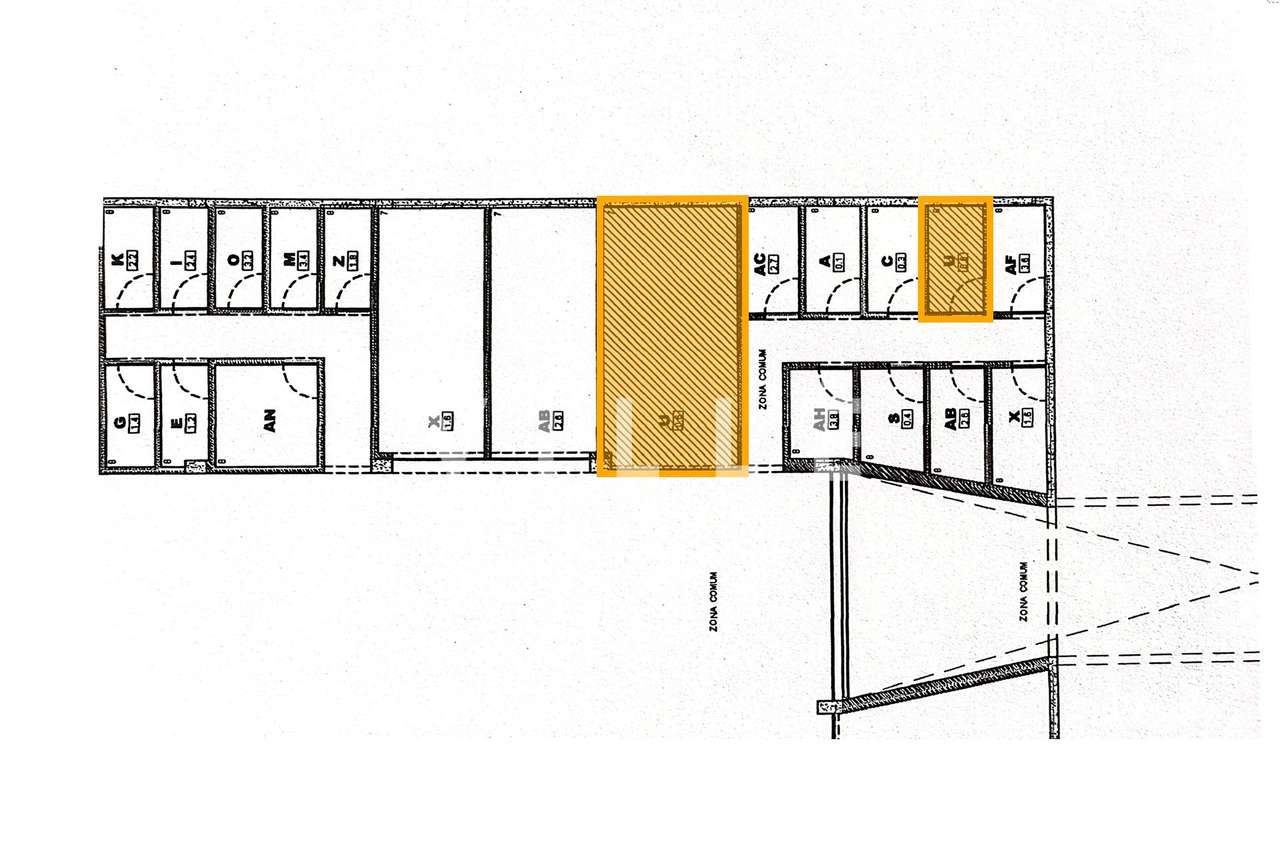 Apartamento T2 com Garagem Fechada e Arrumo no Glicinias-44