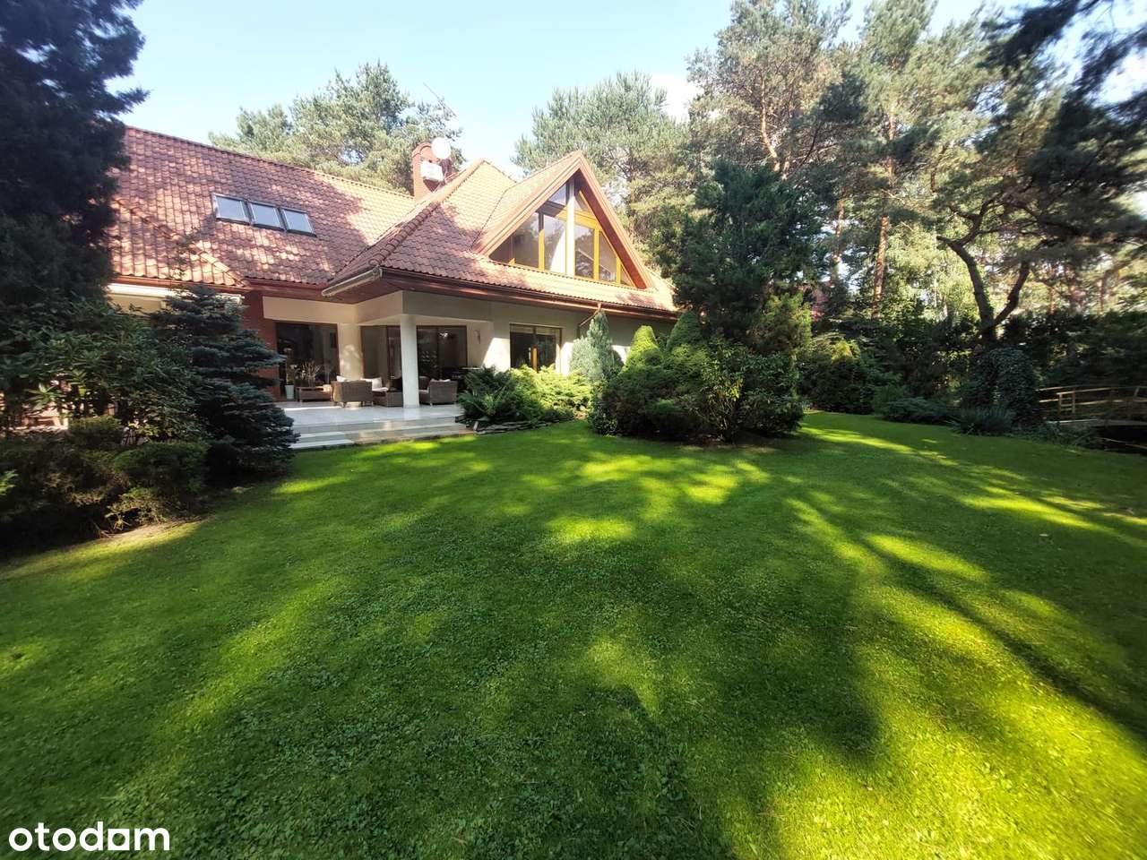 Funkcjonalny dom w sercu Józefowa!-1