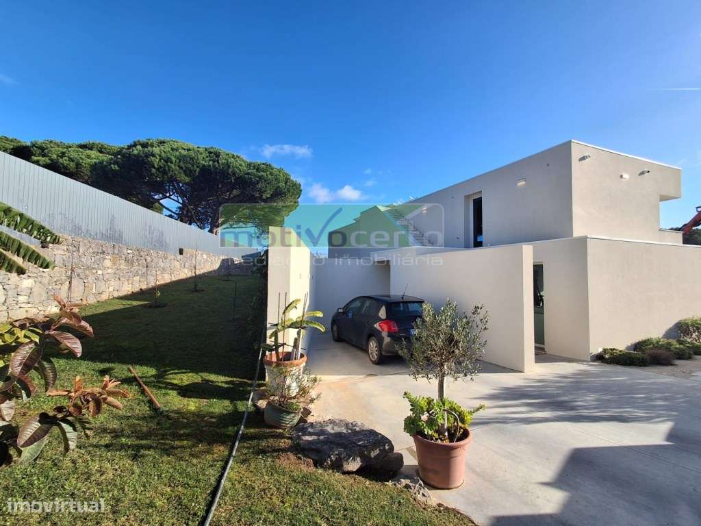 Moradia Isolada T6+1 com Piscina e Vista Única para a Serra de Sint...-9