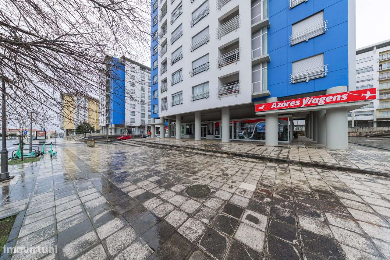 Apartamento T3 na Avenida D. João III para venda - Grande imagem: 2/18