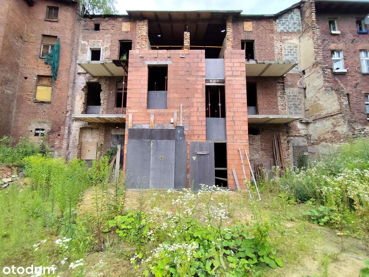 Kamienica 765 m2, działka 873 m2, stan surowy otwarty, stropy żelbeton-13