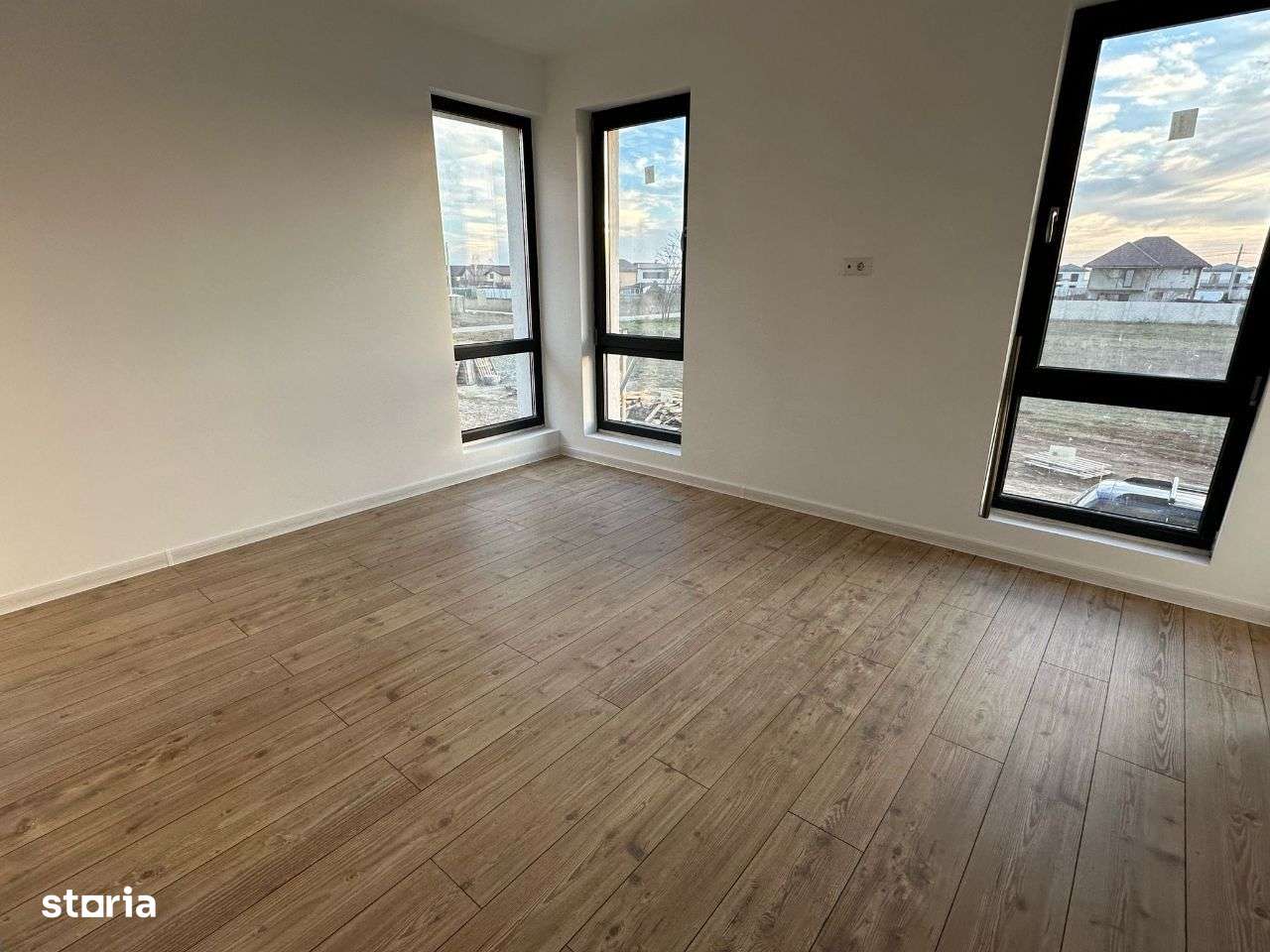 Casa de vanzare - Comuna Berceni/330 mp - Imagine principală: 5/12