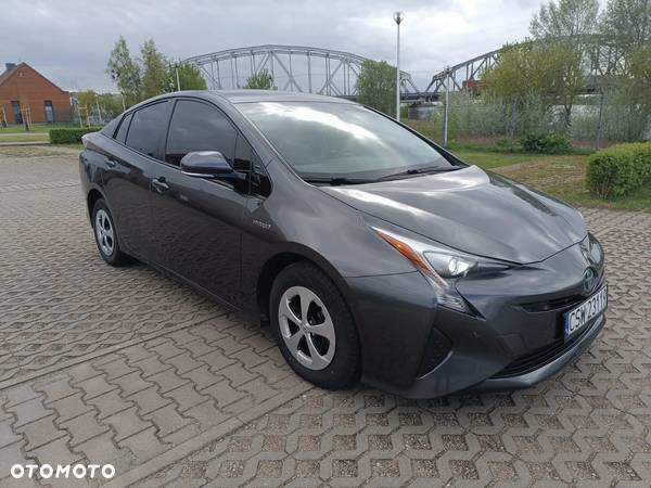 Toyota Prius Hybrid Executive - 7