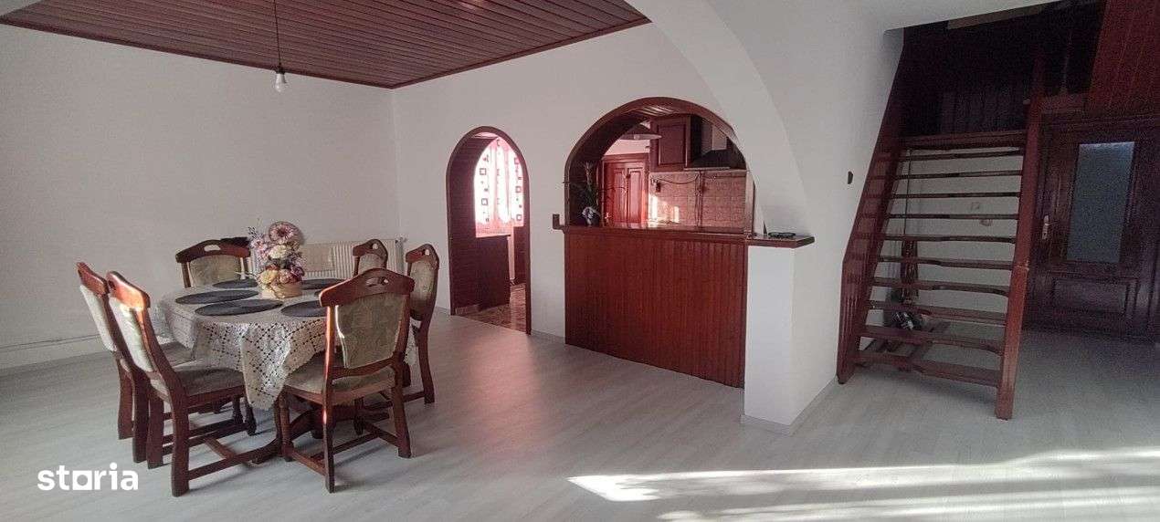 Casa de vanzare 5 camere P+M, Salard-4