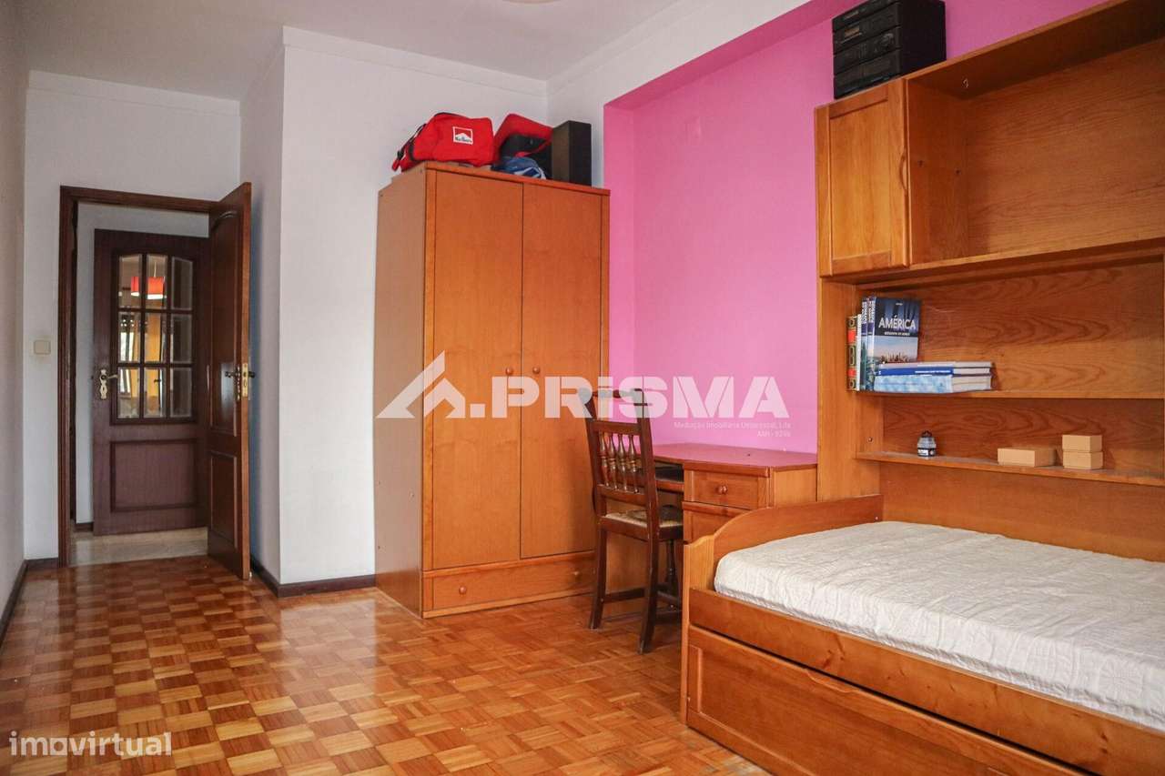 Apartamento T3 com garagem para venda em Castelo Branco-19