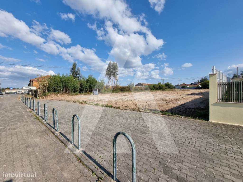 Terreno centro de Ovar - Junto Estação Comboios - Grande imagem: 2/26