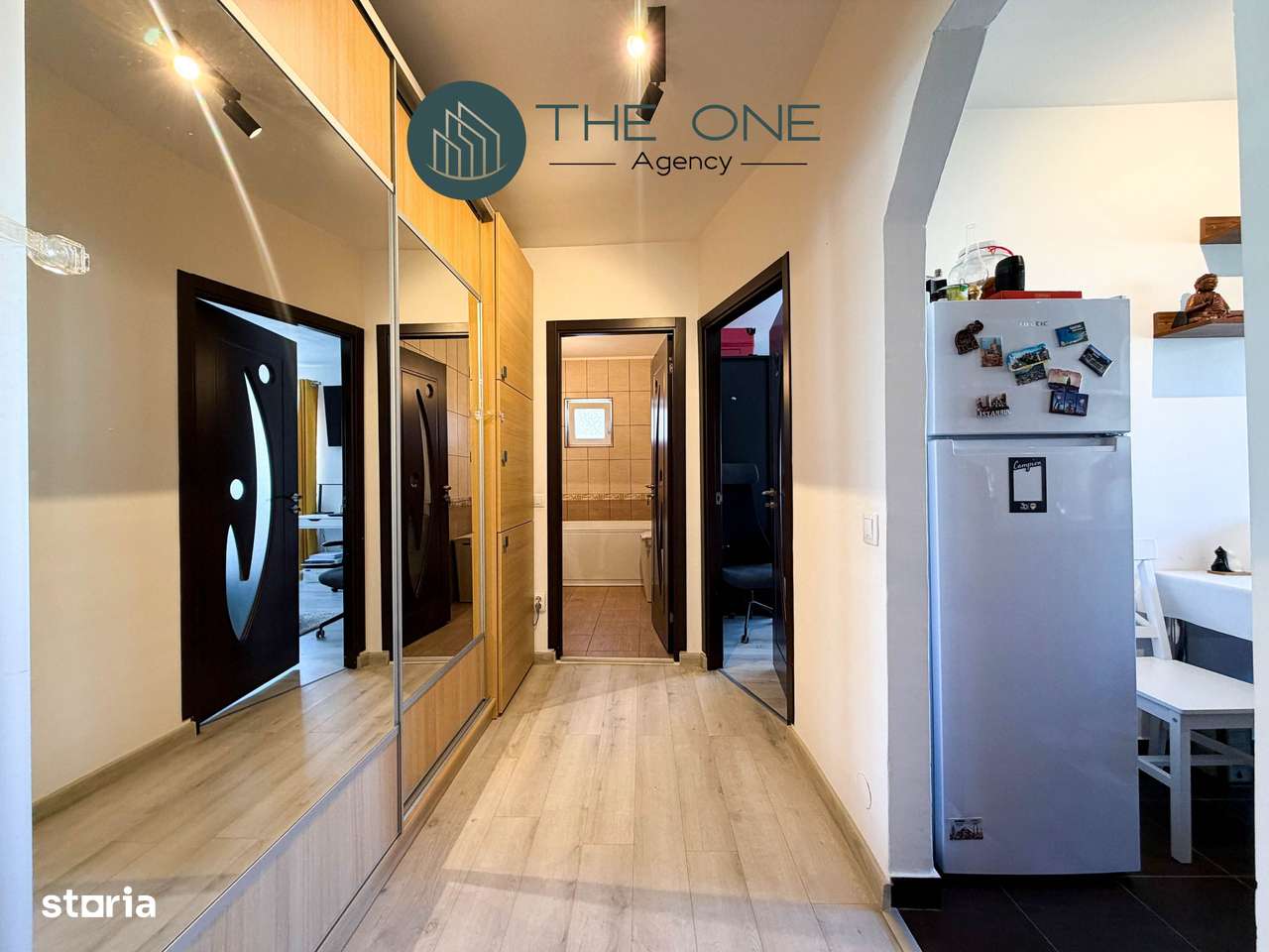 Apartament 2 camere mobilat, baie cu geam, parcare | EROILOR-2