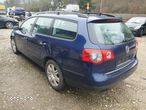 Volkswagen Passat 2.0 TDI Comfortline DSG - 5