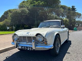 Triumph TR4