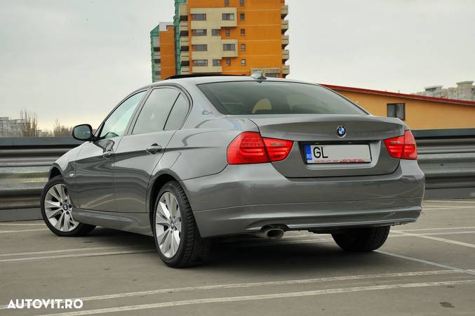 BMW Seria 3 320d xDrive DPF Aut. - 2