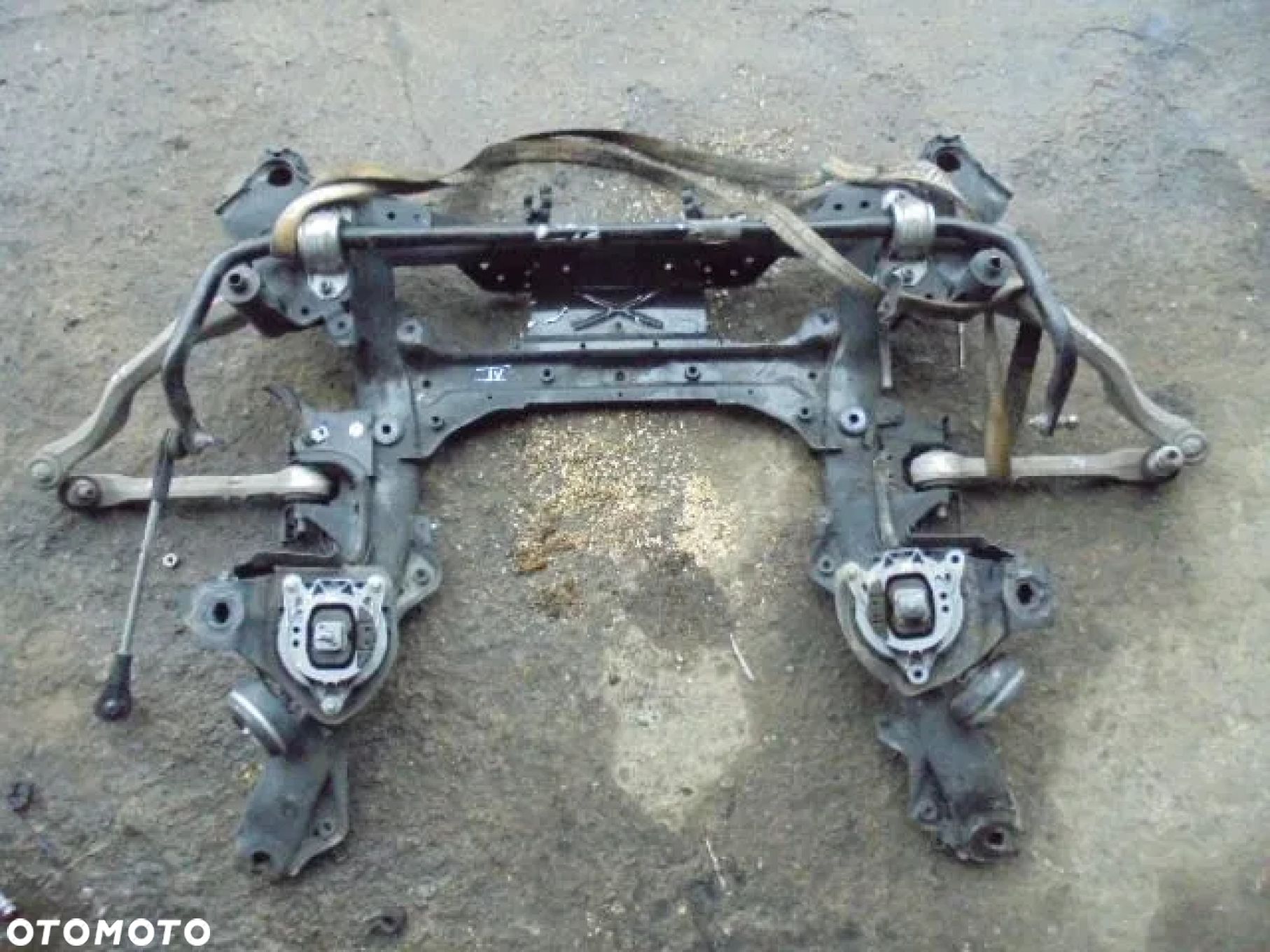 BMW 4 F32 STABILIZATOR PRZÓD - 1