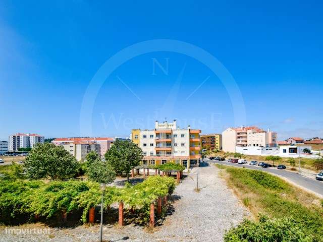 Apartamento T2 com 139m2 de área total em Torres Vedras-34