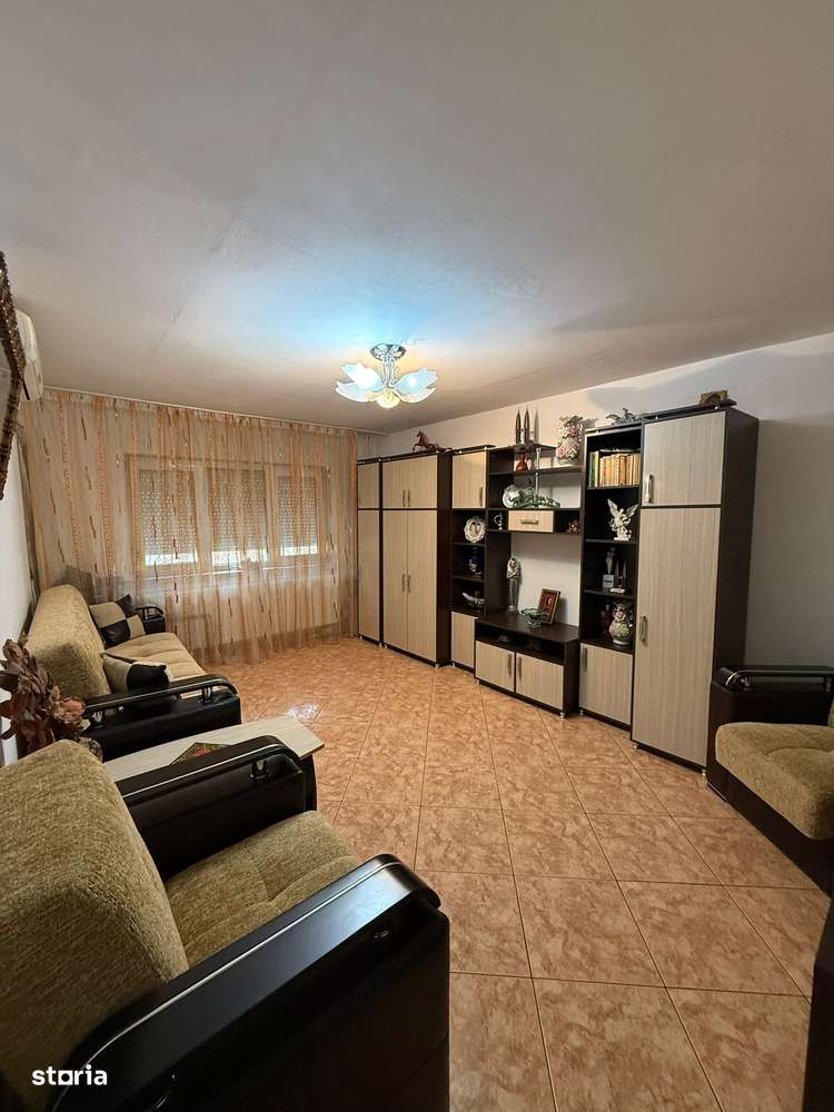 Brazda,Spiru Haret,etaj 3/4,pret 110 000 euro-2