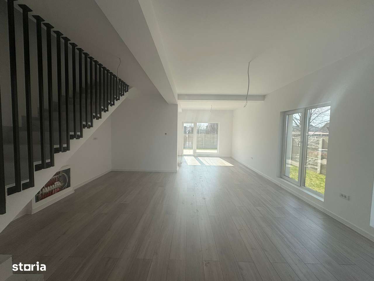 Duplex modern în Moșnița Veche – Asfalt / Toate Utilitatile-3