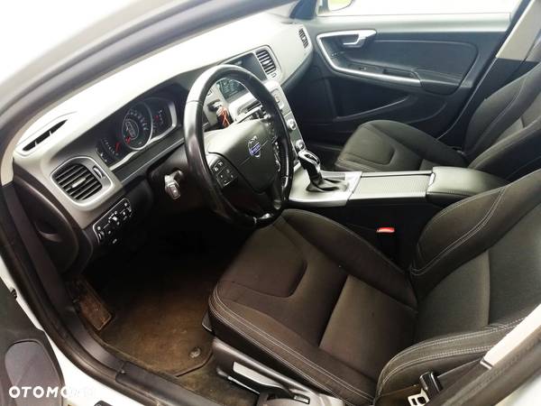 Volvo S60 D2 Powershift Kinetic - 14