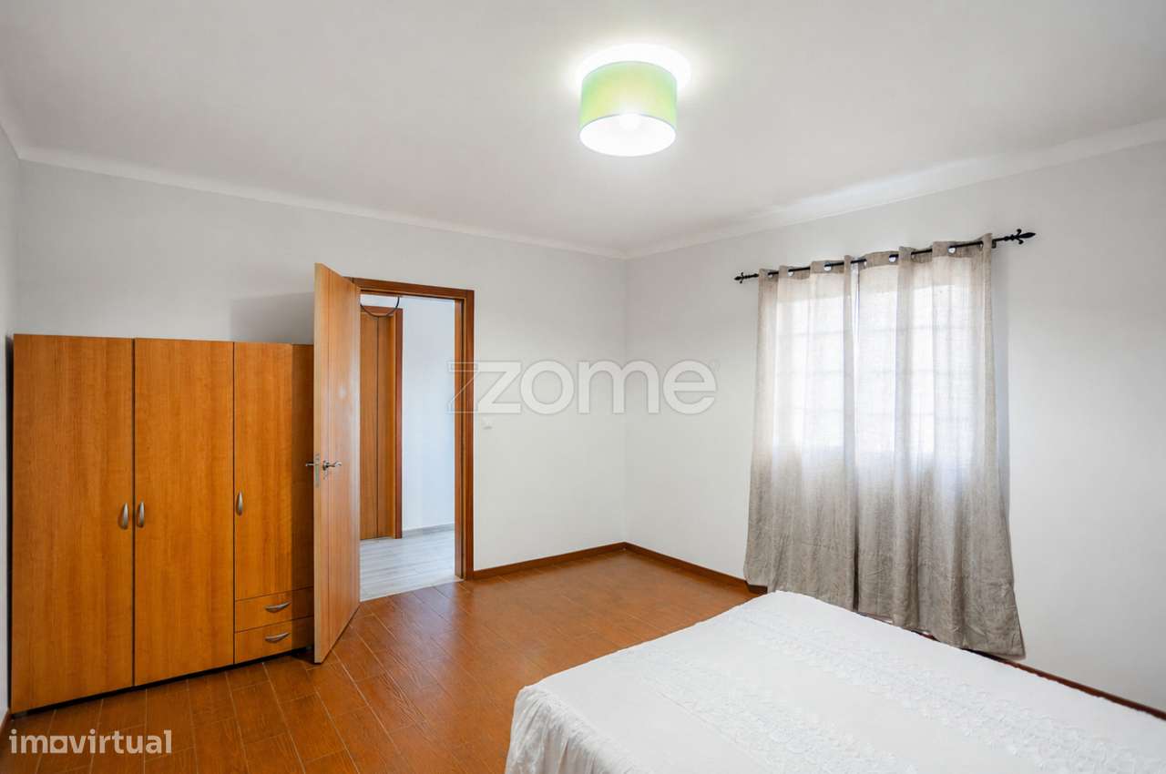 Moradia T6+1 com Terraço, Vista Mar e Ruína – Santa Bárbara-12