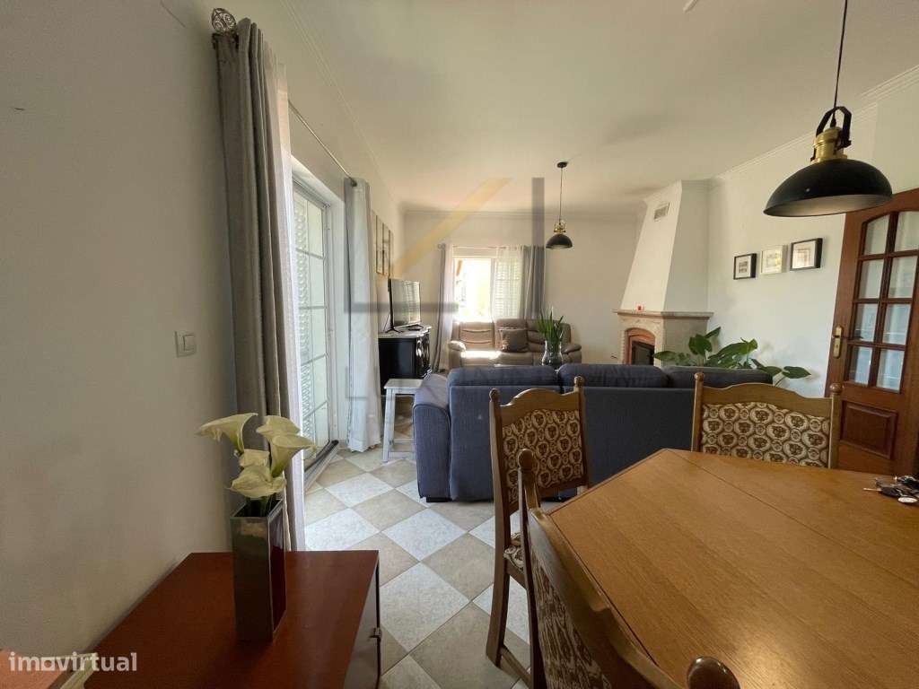 Apartamento de 3 assoalhadas com parqueamento privativo exterior e ... - Grande imagem: 4/32