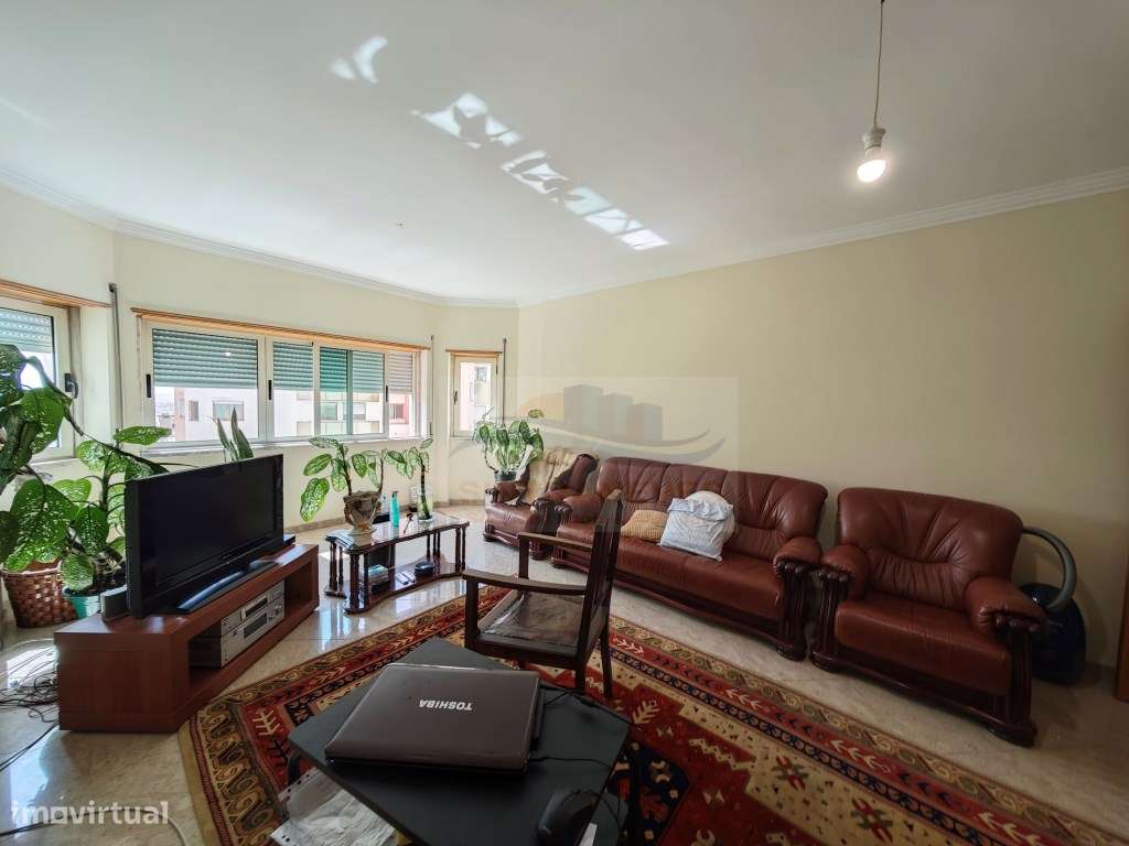 Fantástico T3 com box e arrecadação no Jardim da Amoreira - Grande imagem: 5/22