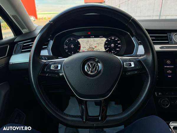 Volkswagen Passat Variant 2.0 TDI DSG Highline - 11