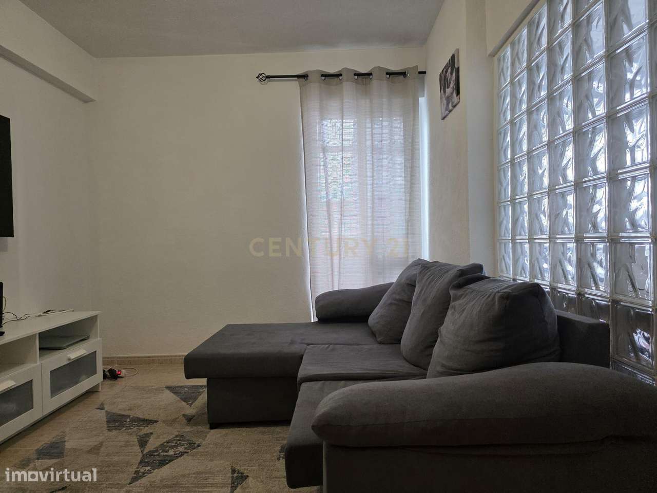 Apartamento T3 em Monte Abraão com bons acessos e proximidade a Lisboa-6