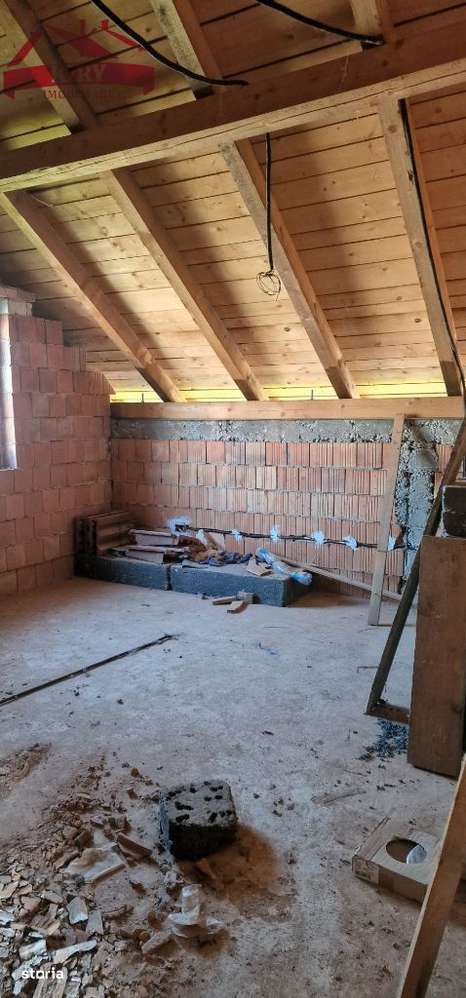 Casa la rosu Livada P+M - Imagine principală: 4/7