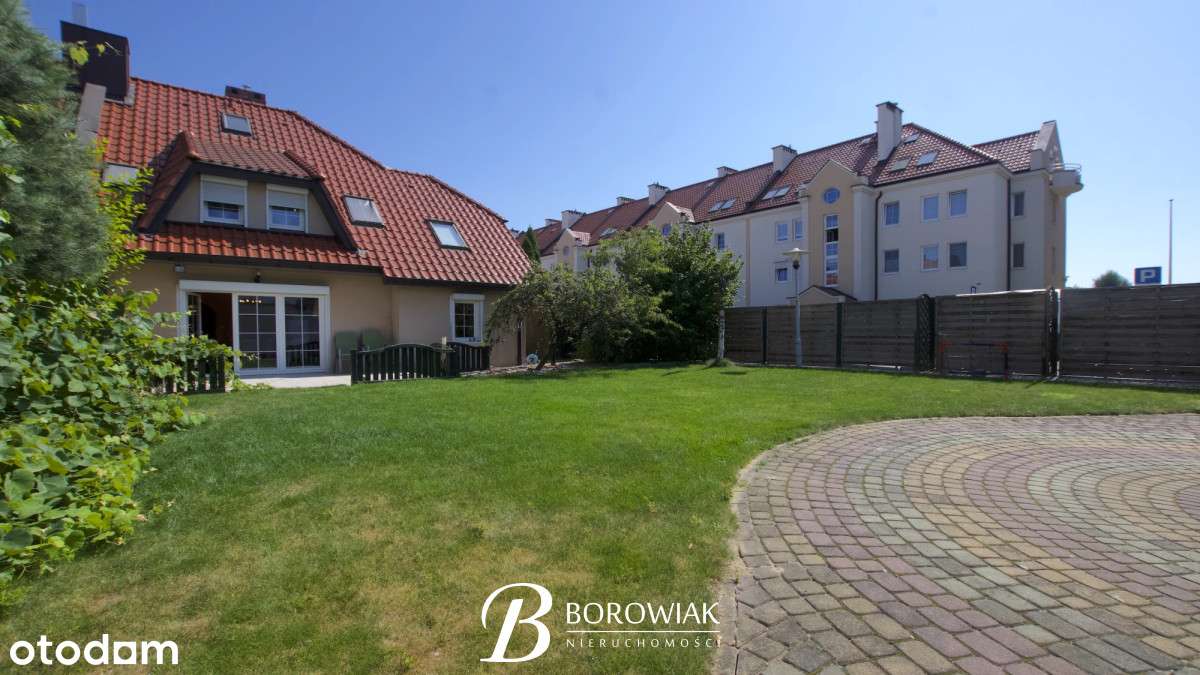 Piętrowy dom w zabudowie bliźniaczej-os. Dobrzec-3